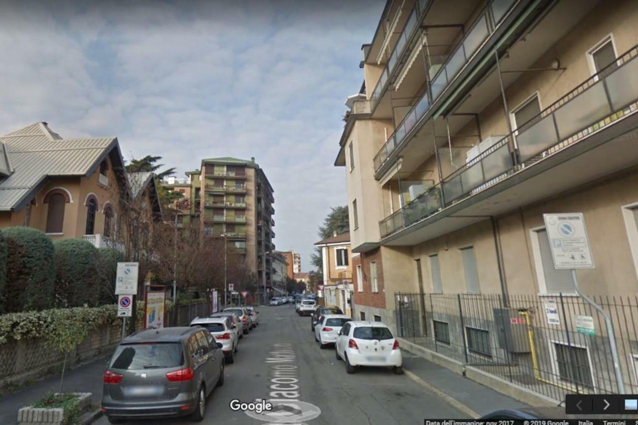 Appartamento Casa Sir Oliver Bollate Esterno foto