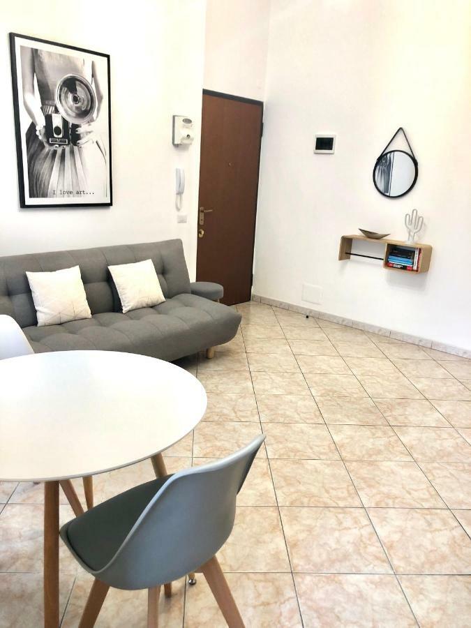Appartamento Casa Sir Oliver Bollate Esterno foto
